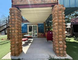 Whole Innhabit Resort, 5 rooftop decks, sleeps 37