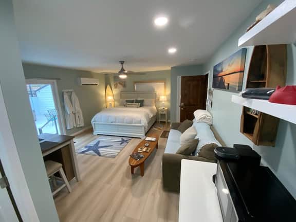 CZ Romantic Medicine Park Coastal Escape w HotTub