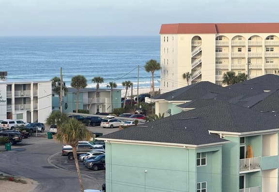Top Floor King Studio w Gulf & Sound Views