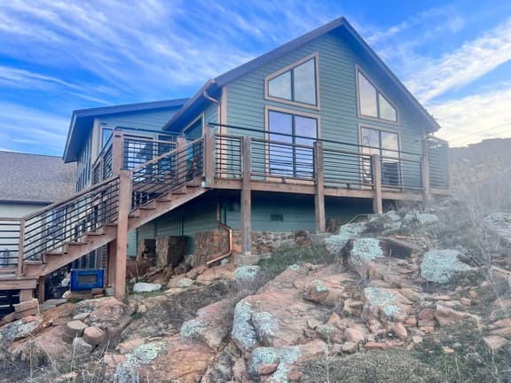 Book A Riverside Stay w/hot tub-sleeps 17 +Parking