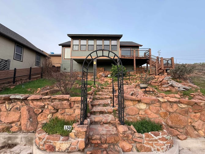 Luxury mountain view lodge in the Wichita Mountains