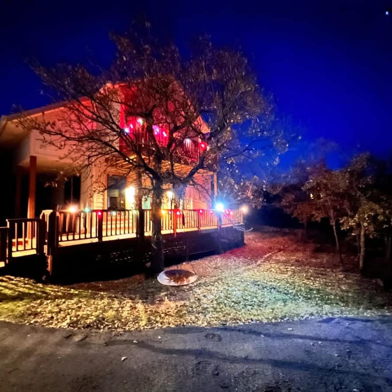 Medicine Park Mountain Top Cabin-Hot Tub-sleep 11
